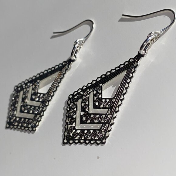 ❤️ Silver Plated Filigree Boho Earrings - Picture 4 of 5